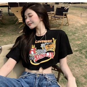 NWOT- Yujun Streetwear Zomer Vintage Sunsun Loveway T-Shirt  Crop Top Small